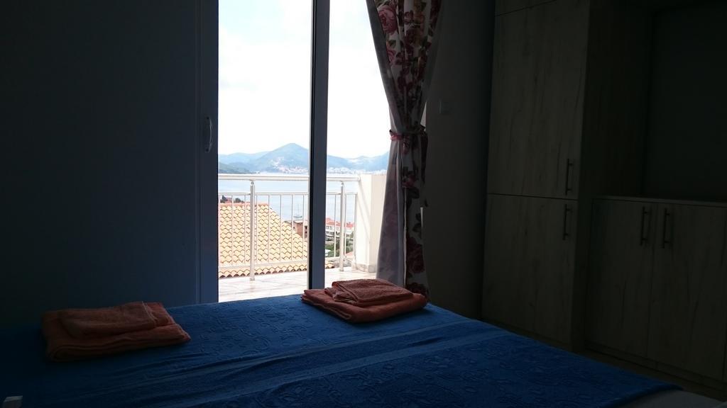 Apartments Vukovic Sveti Stefan Bagian luar foto