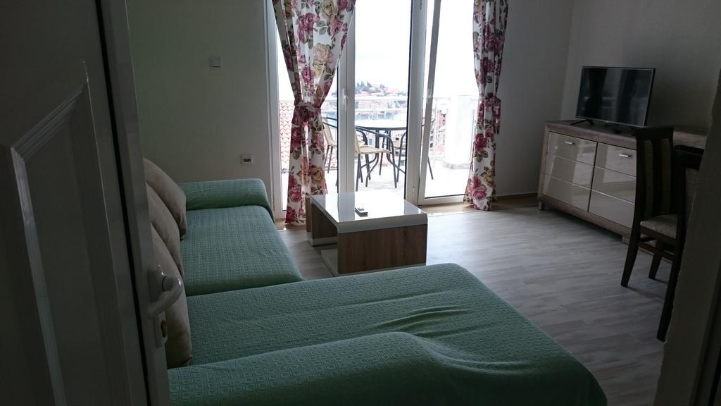 Apartments Vukovic Sveti Stefan Bagian luar foto